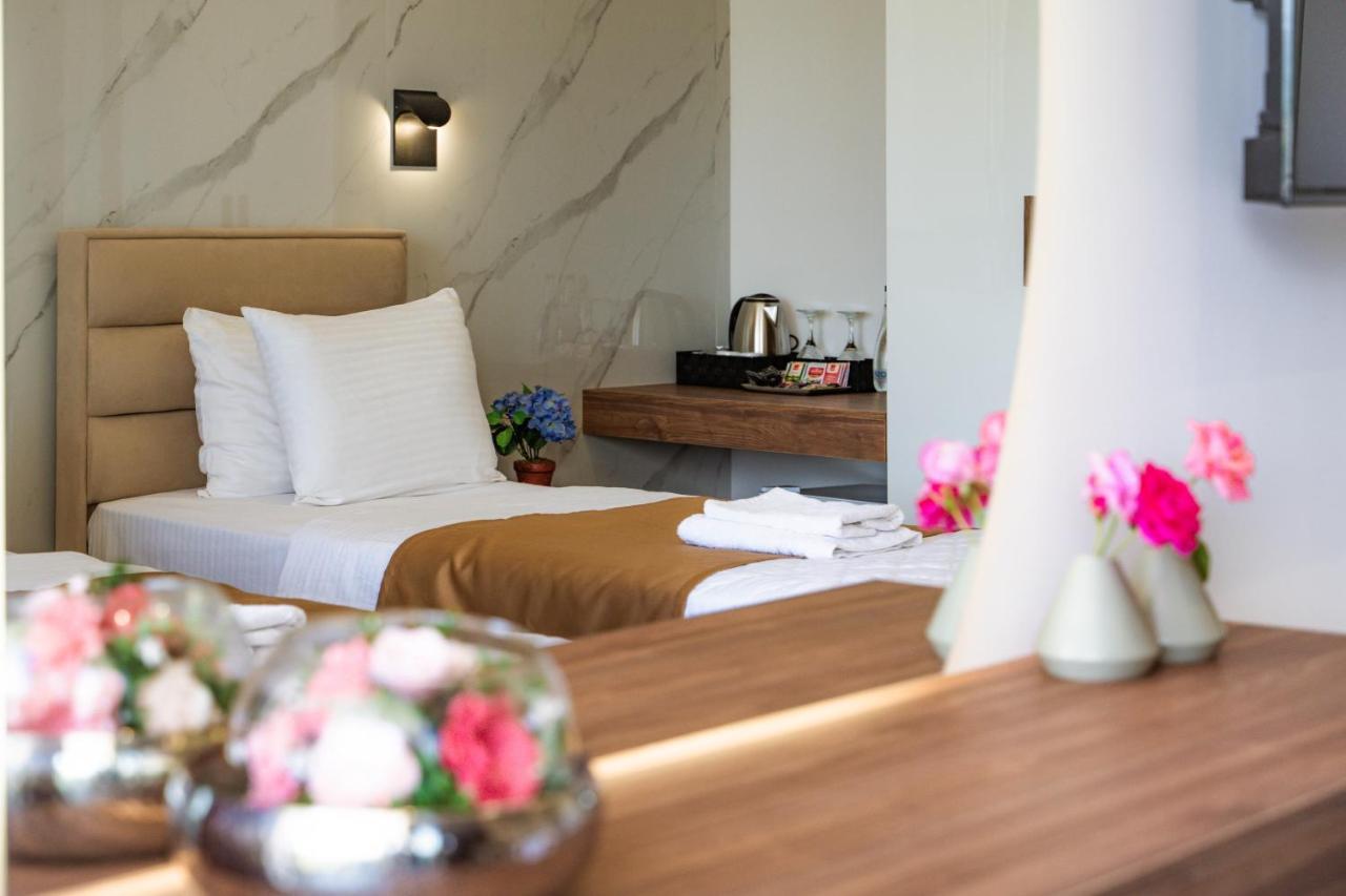 Hotel Lajka Luxury Ulcinj Kültér fotó