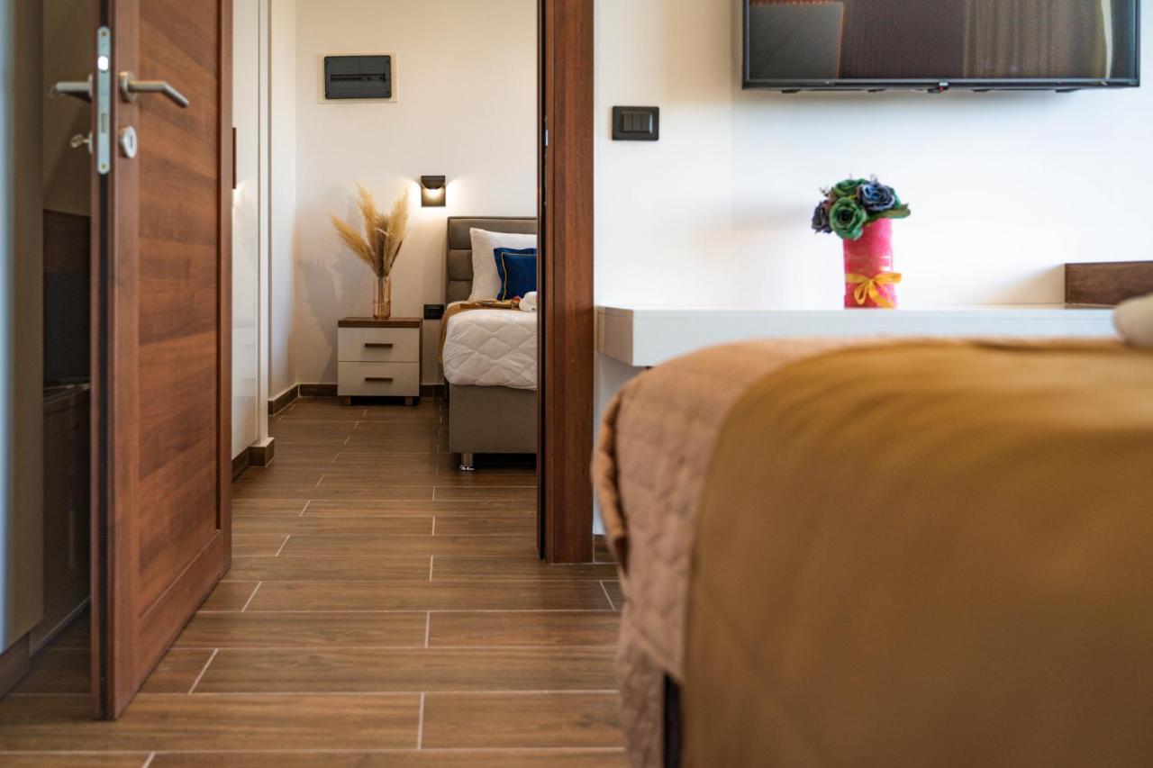 Hotel Lajka Luxury Ulcinj Kültér fotó