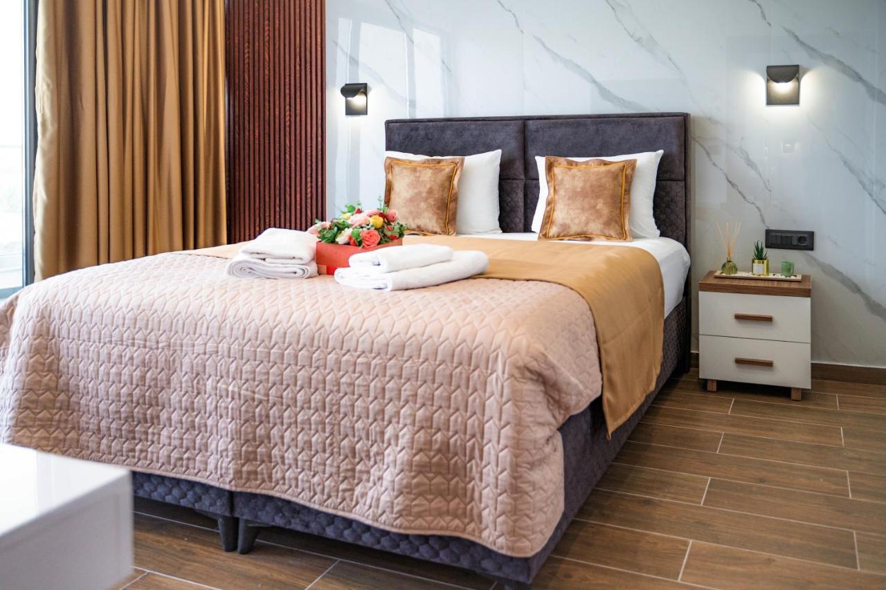 Hotel Lajka Luxury Ulcinj Kültér fotó