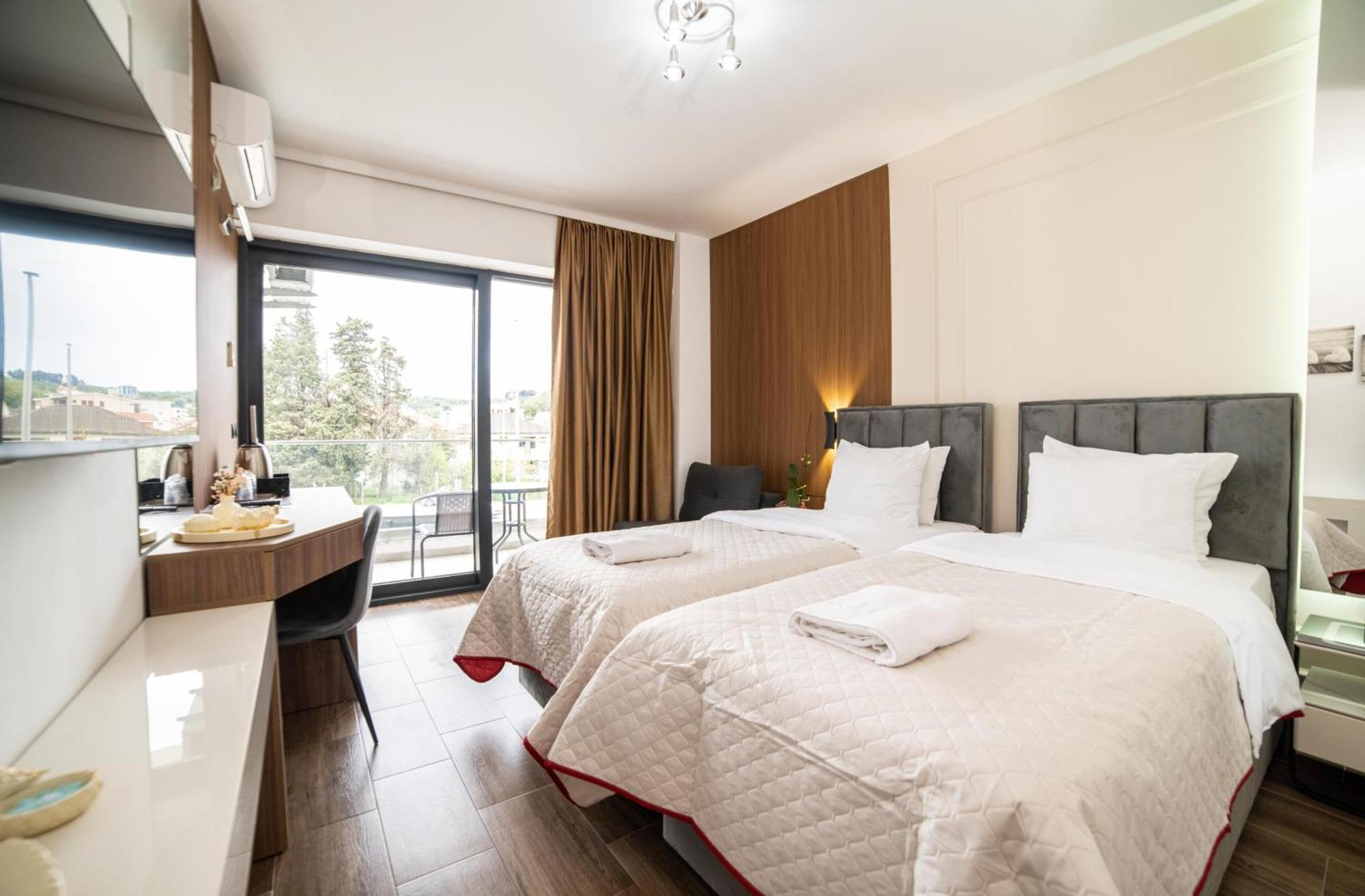 Hotel Lajka Luxury Ulcinj Kültér fotó