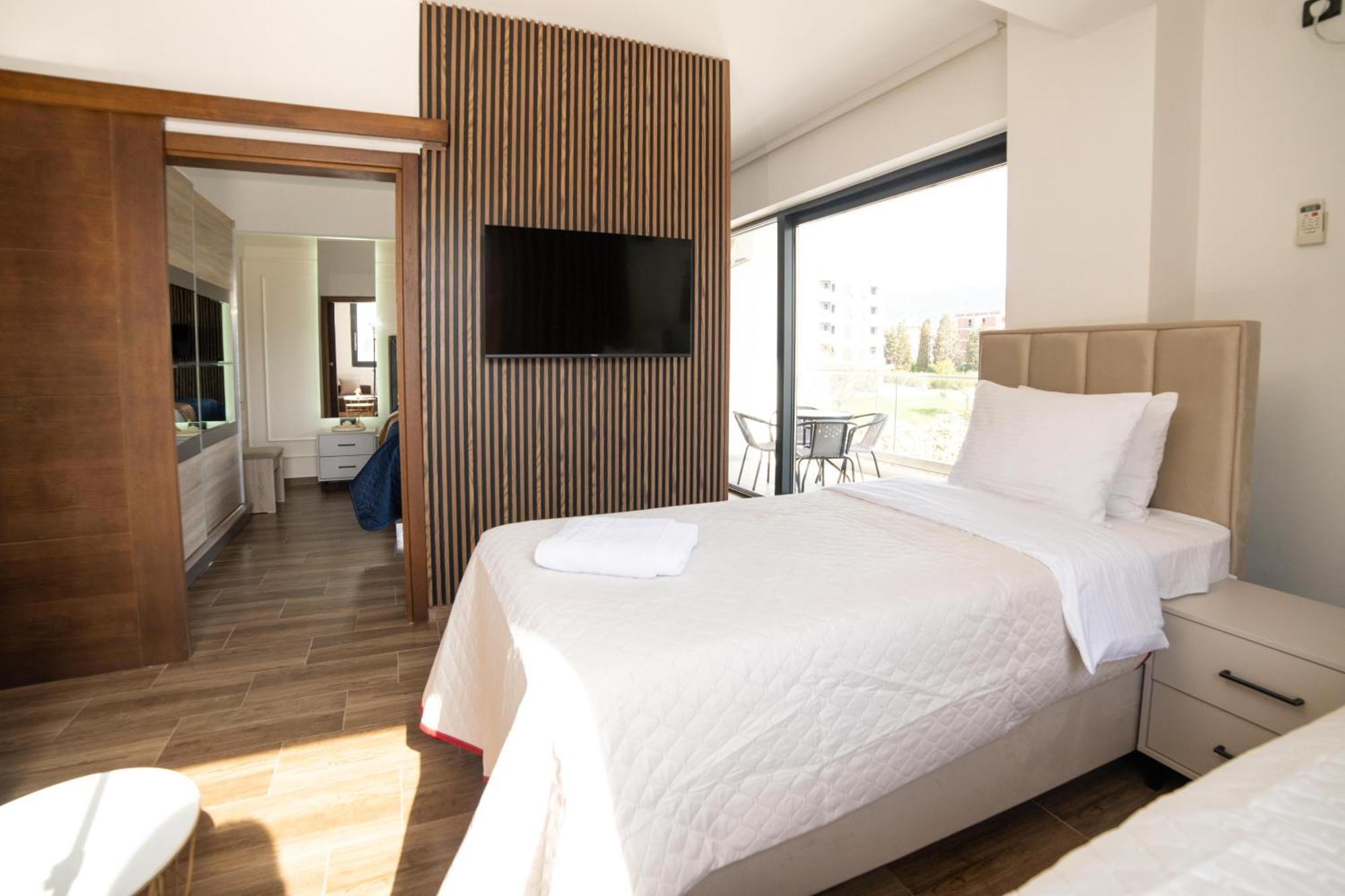 Hotel Lajka Luxury Ulcinj Kültér fotó