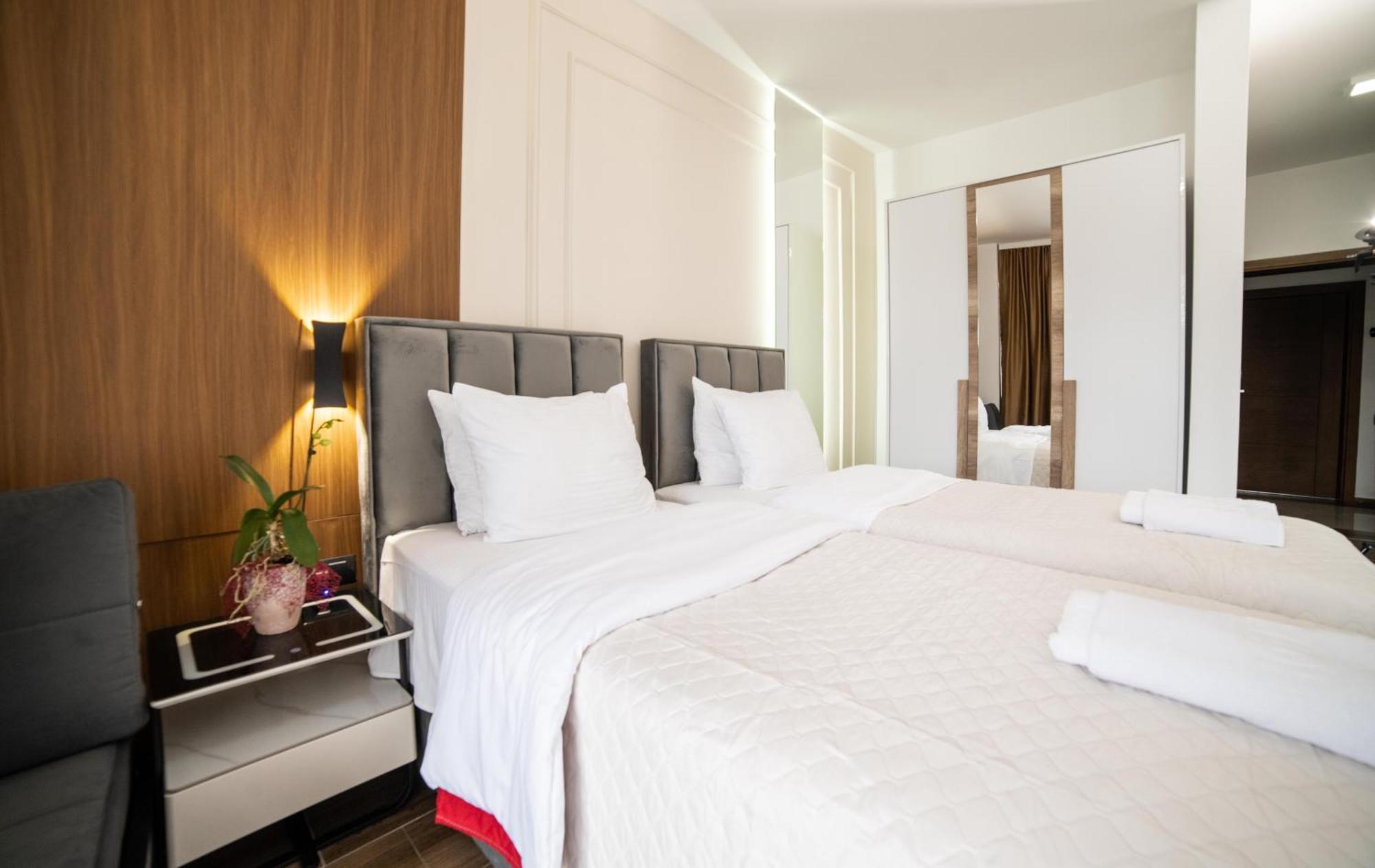 Hotel Lajka Luxury Ulcinj Kültér fotó
